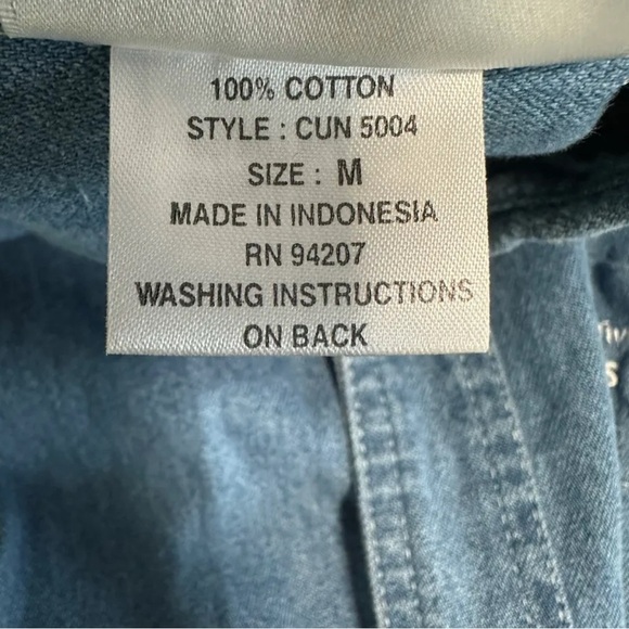 Universal Studios -Cat In The Hat Denim Long Sleeve Shirt- Medium - Picture 5 of 6